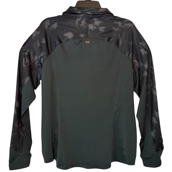 Under Armour Women's Zinger Crocus Blur Print 1/4 Zip Golf Pullover - Picture 7 of 7